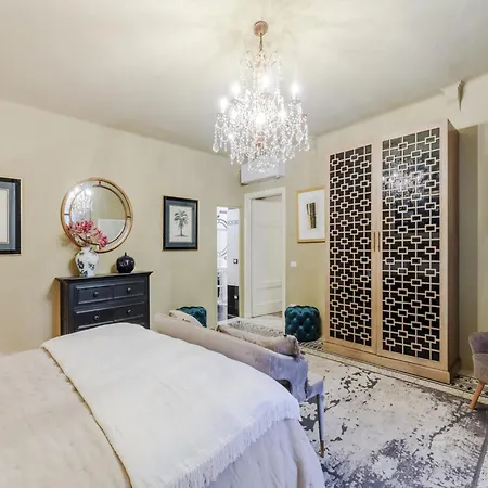 Apartment In Lucca With Private Garden