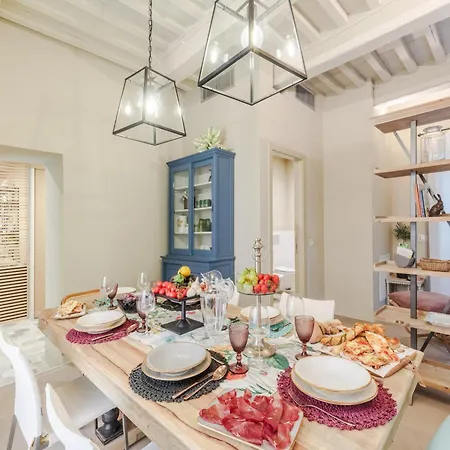 アパート Apartment In Lucca With Private Garden ルッカ