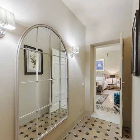 Apartment In Lucca With Private Garden