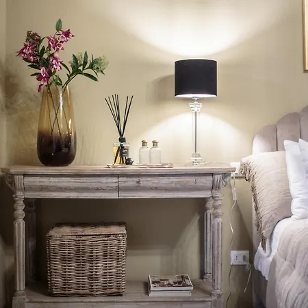 Apartment In Lucca With Private Garden *