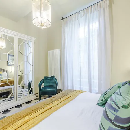 Apartment In Lucca With Private Garden アパート *