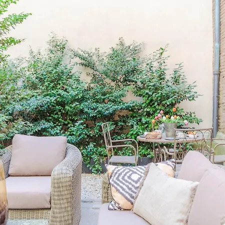 Historic Garden Retreat In *