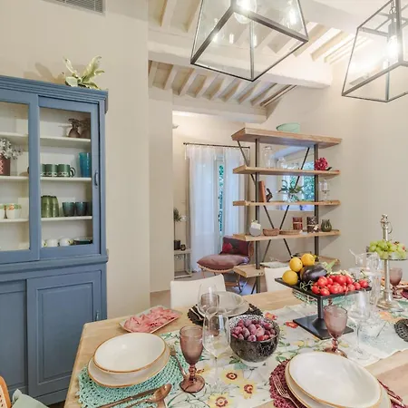 Apartment In Lucca With Private Garden * ルッカ